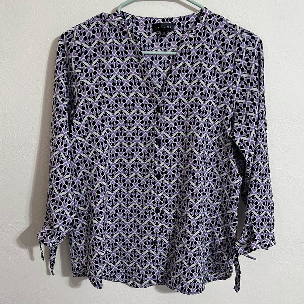 The Limited Button down blouse in purple, black & white floral print, size XS